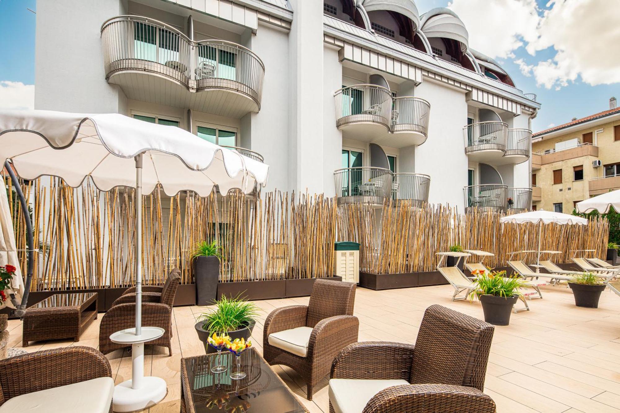 Park Hotel Линьяно-Саббьядоро Экстерьер фото